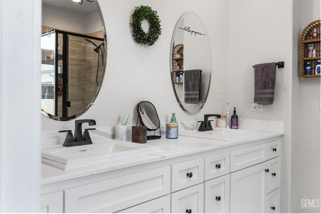 8818 Kenwick Street, Bakersfield, CA 93314