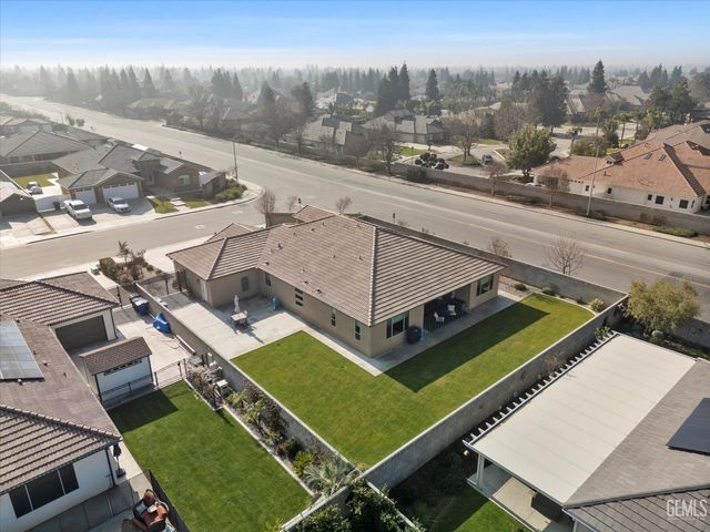 8818 Kenwick Street, Bakersfield, CA 93314