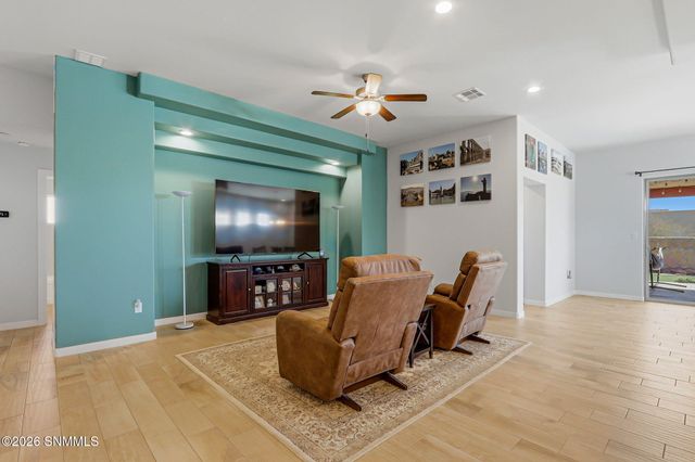 6114 Golden Echo Place, Las Cruces, NM 88012