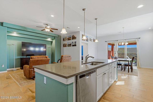 6114 Golden Echo Place, Las Cruces, NM 88012