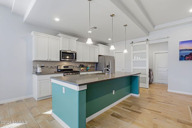 6114 Golden Echo Place, Las Cruces, NM 88012