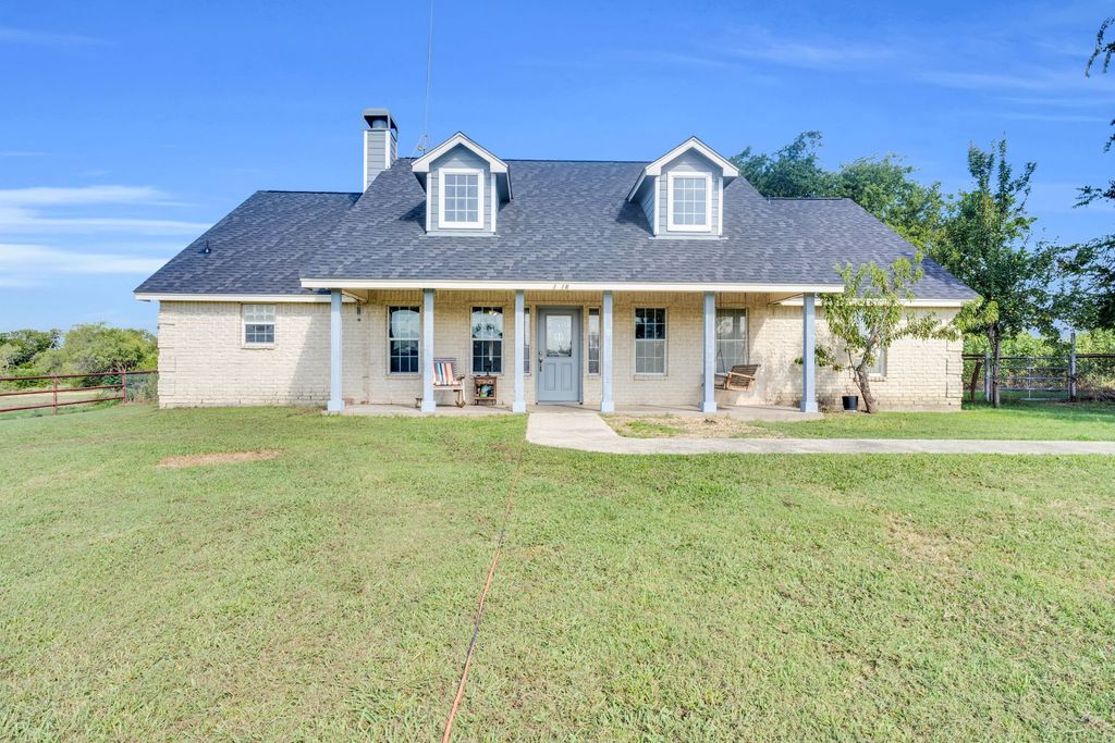 1518 Fm 985, Ennis, TX 75119