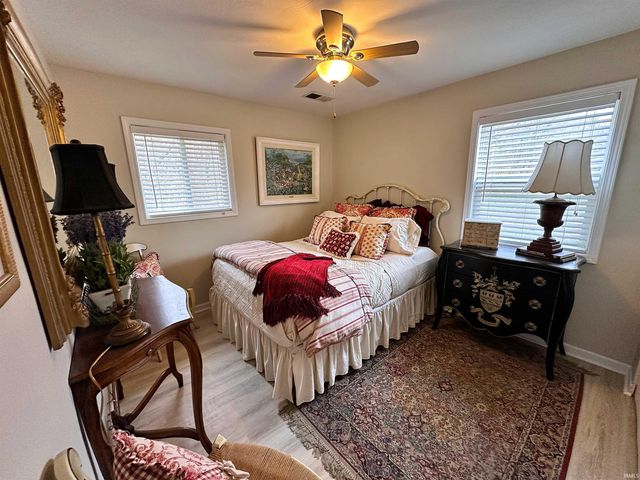 11044 N Landings Road, Monticello, IN 47960