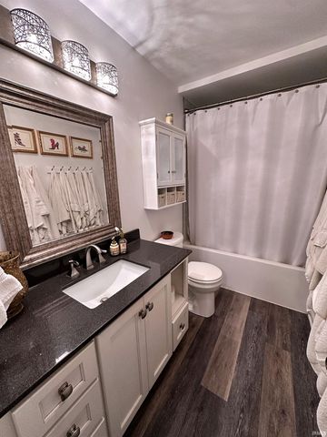 11044 N Landings Road, Monticello, IN 47960