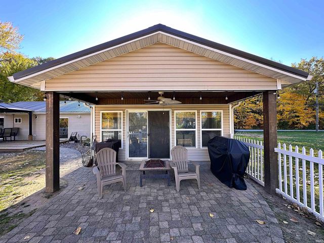 11044 N Landings Road, Monticello, IN 47960