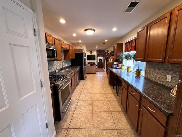 11044 N Landings Road, Monticello, IN 47960