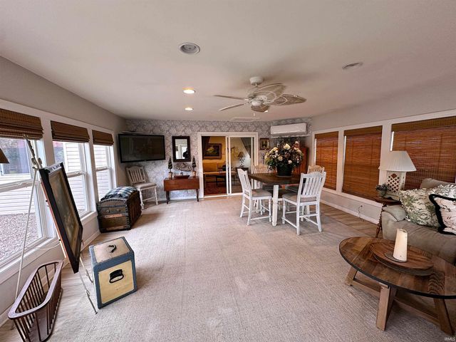 11044 N Landings Road, Monticello, IN 47960