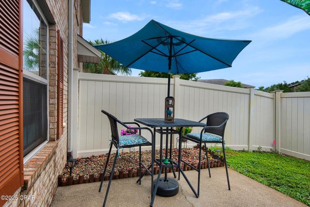 2065 Wilsons Plover Circle, Navarre, FL 32566