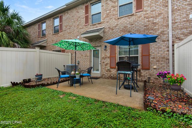 2065 Wilsons Plover Circle, Navarre, FL 32566