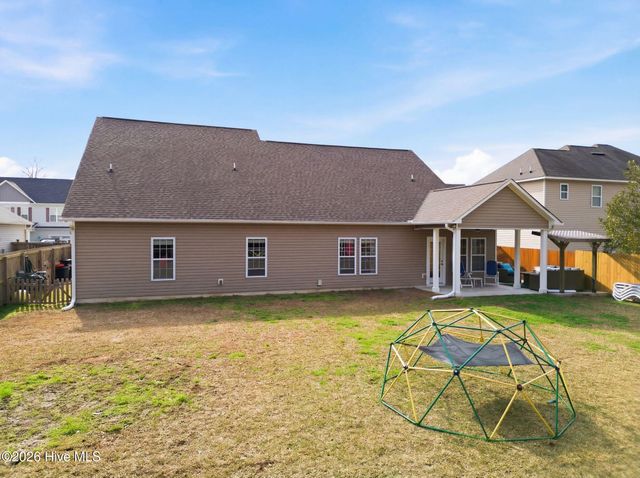 815 Tuscarora Trail, Jacksonville, NC 28546