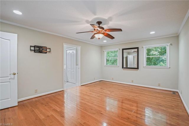 913 Colonial Heights, North Wilkesboro, NC 28659