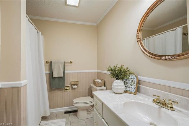 913 Colonial Heights, North Wilkesboro, NC 28659