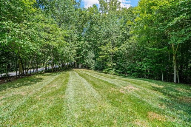 913 Colonial Heights, North Wilkesboro, NC 28659