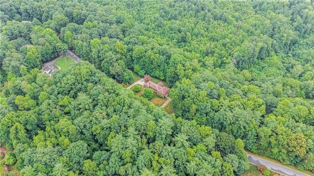 913 Colonial Heights, North Wilkesboro, NC 28659