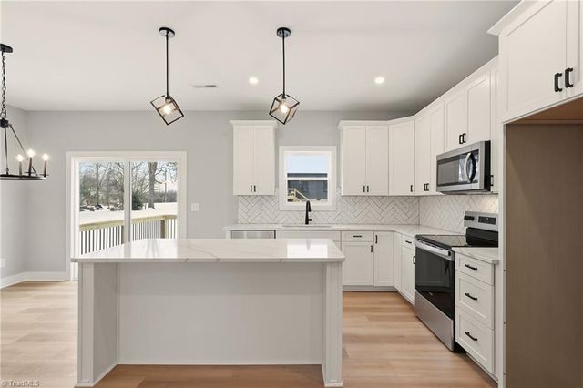 4381 Continental Drive, Pfafftown, NC 27040