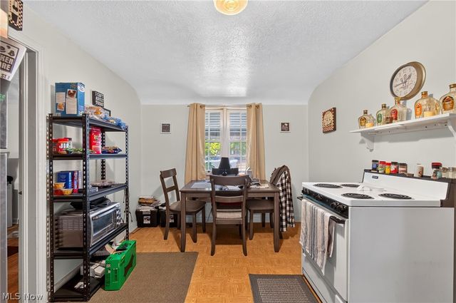 1208 Brooklyn Avenue, Canton, OH 44710