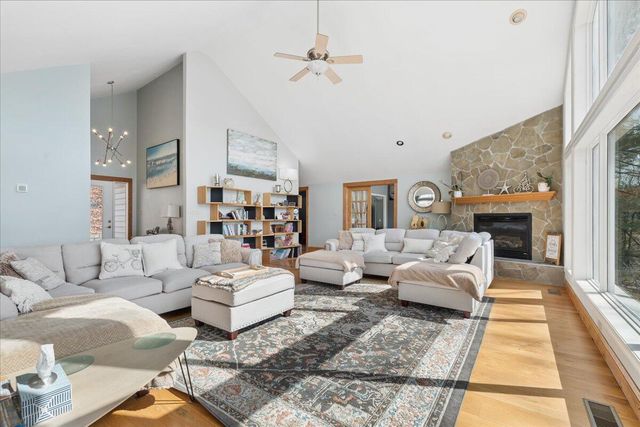 1429 Longview Estates DR, Goodview, VA 24095