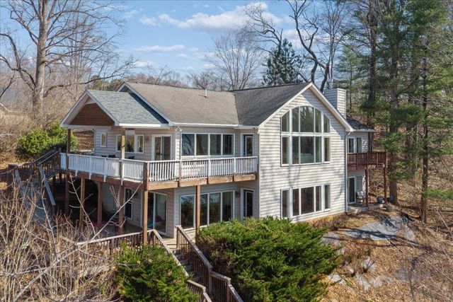 1429 Longview Estates DR, Goodview, VA 24095