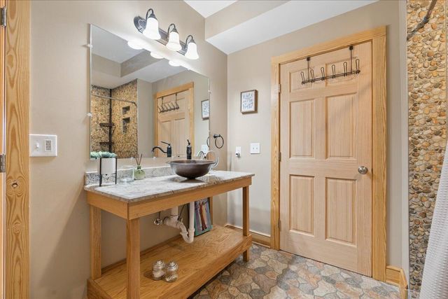 1429 Longview Estates DR, Goodview, VA 24095