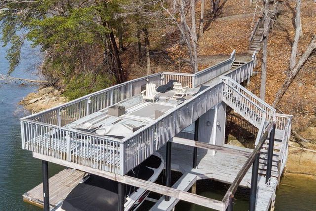 1429 Longview Estates DR, Goodview, VA 24095