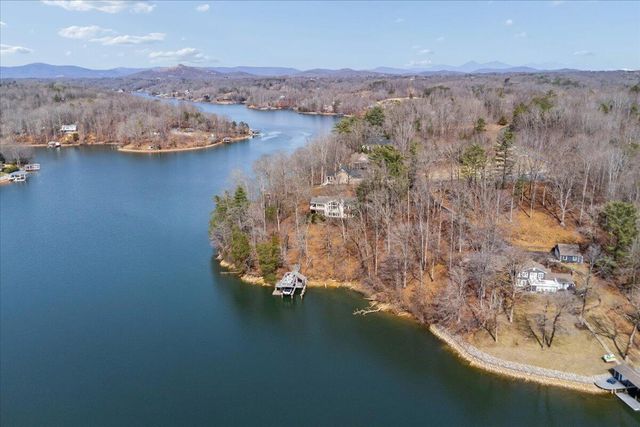 1429 Longview Estates DR, Goodview, VA 24095