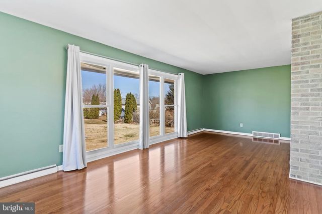 543 MAGARO RD, Enola, PA 17025