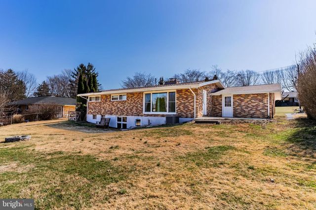 543 MAGARO RD, Enola, PA 17025