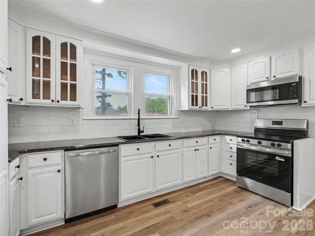 410 E 16th Street, Kannapolis, NC 28083