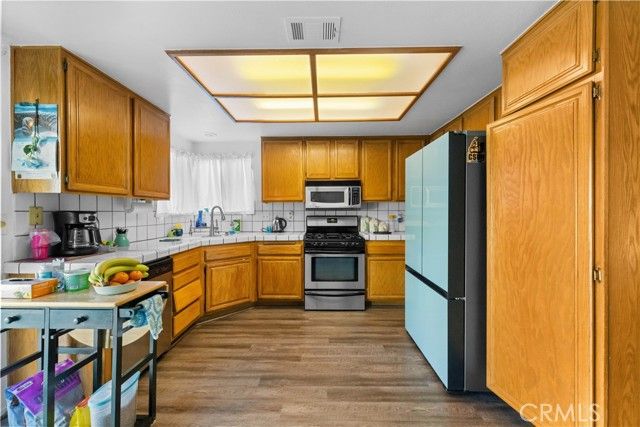 37720 Smoke Tree, Palmdale, CA 93552