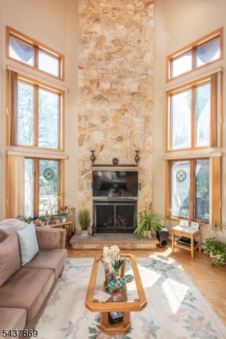 13 Fox Run, North Caldwell Boro, NJ 07006