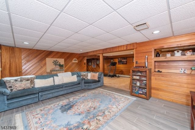 13 Fox Run, North Caldwell Boro, NJ 07006