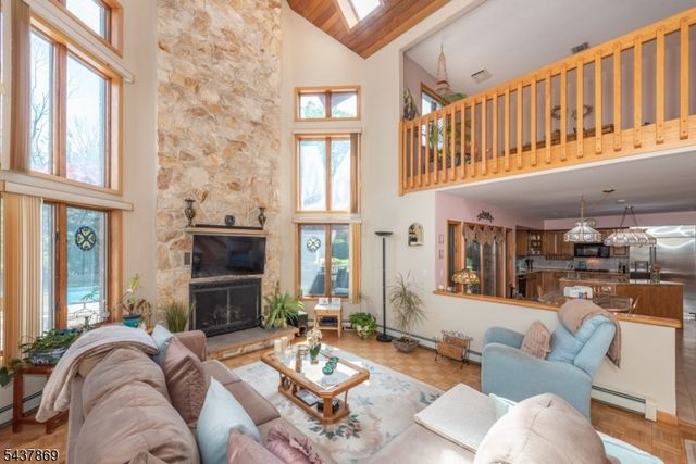 13 Fox Run, North Caldwell Boro, NJ 07006