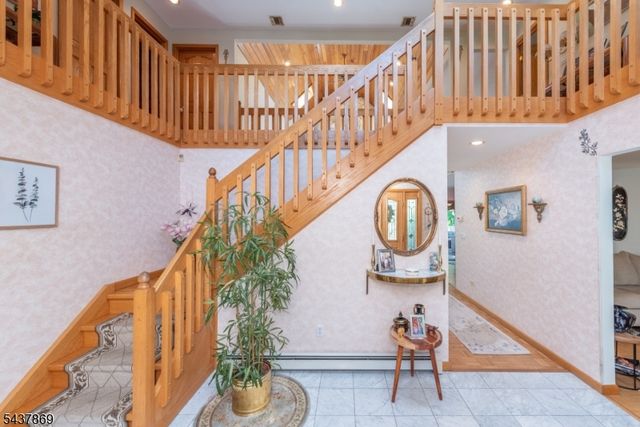 13 Fox Run, North Caldwell Boro, NJ 07006