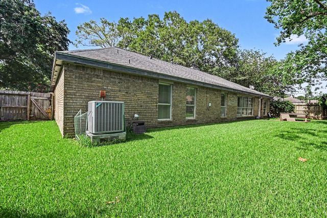 3007 Woodwren Court, League City, TX 77573