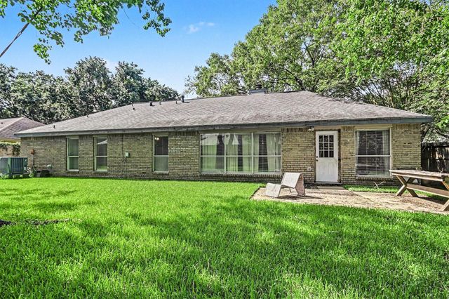 3007 Woodwren Court, League City, TX 77573