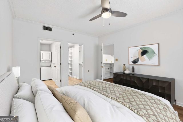 1800 Clairmont Lake A227, Decatur, GA 30033