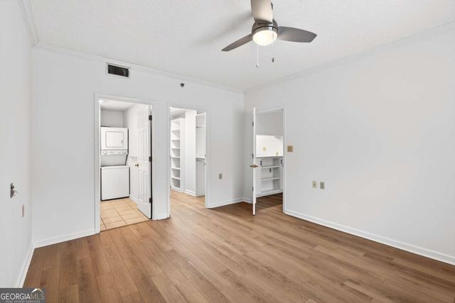 1800 Clairmont Lake A227, Decatur, GA 30033