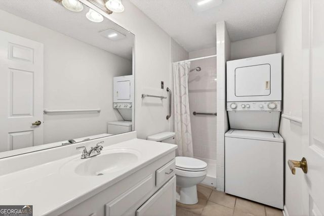 1800 Clairmont Lake A227, Decatur, GA 30033