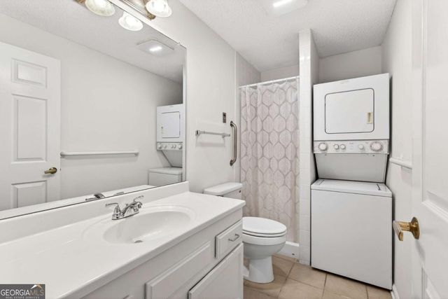 1800 Clairmont Lake A227, Decatur, GA 30033