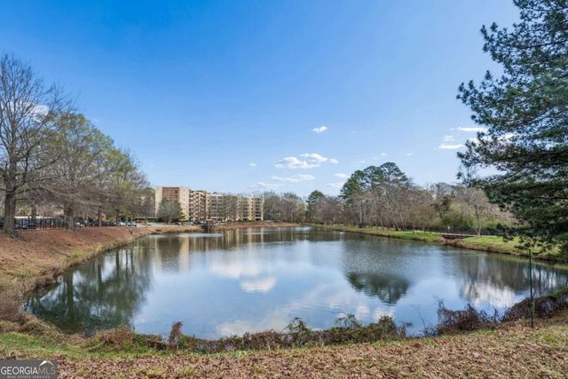 1800 Clairmont Lake A227, Decatur, GA 30033