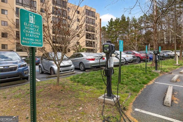 1800 Clairmont Lake A227, Decatur, GA 30033