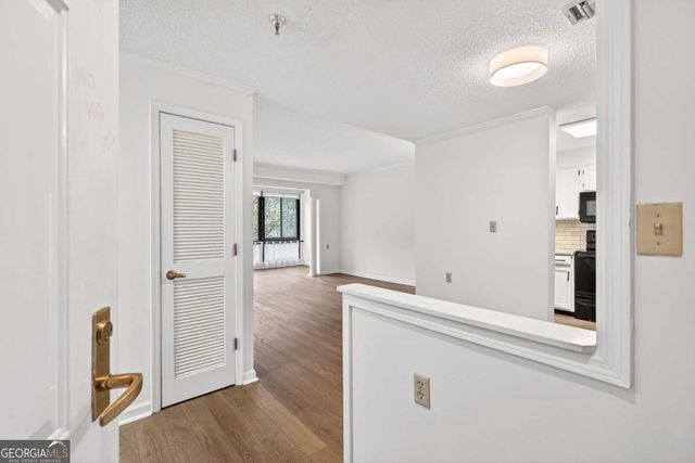 1800 Clairmont Lake A227, Decatur, GA 30033