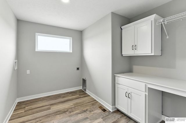 10508 S 117th Street, Papillion, NE 68046