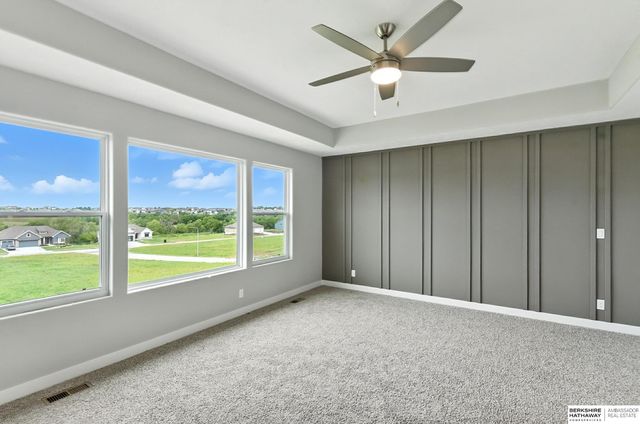 10508 S 117th Street, Papillion, NE 68046