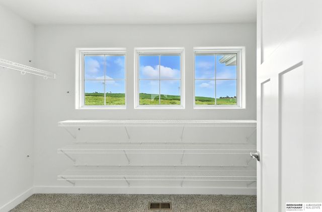 10508 S 117th Street, Papillion, NE 68046