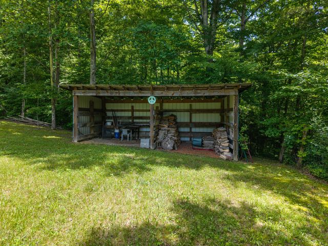 214 Price Valley Cemetery Road, Somerset, KY 42503