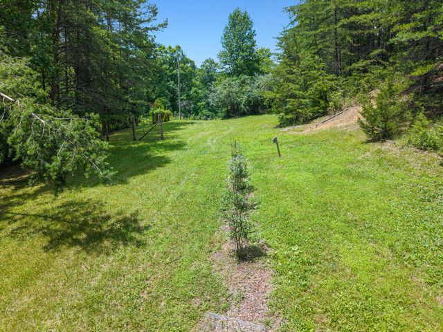 214 Price Valley Cemetery Road, Somerset, KY 42503