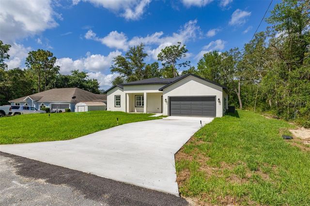 8100 N HILLVIEW CIRCLE, Dunnellon, FL 34434