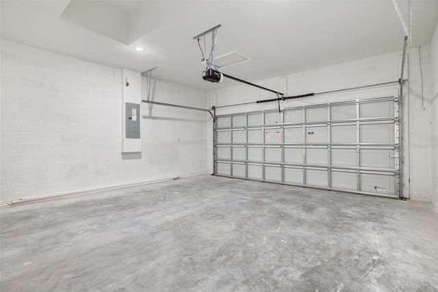 8100 N HILLVIEW CIRCLE, Dunnellon, FL 34434