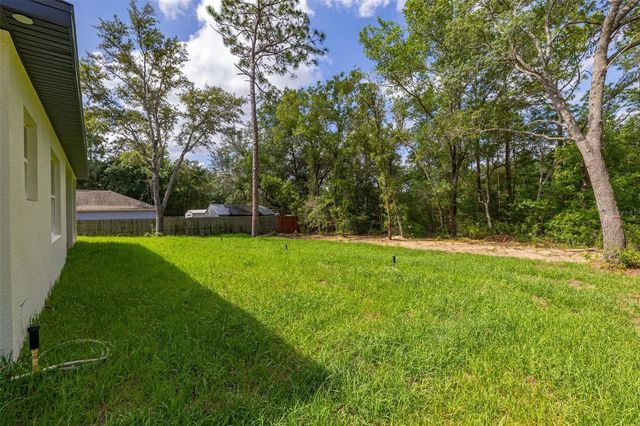 8100 N HILLVIEW CIRCLE, Dunnellon, FL 34434
